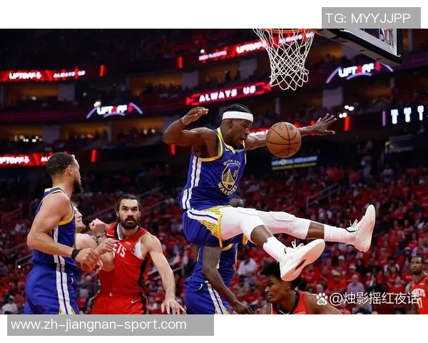 亚当斯强调大阵容需灵活运用球员智慧而非单纯依赖身高优势