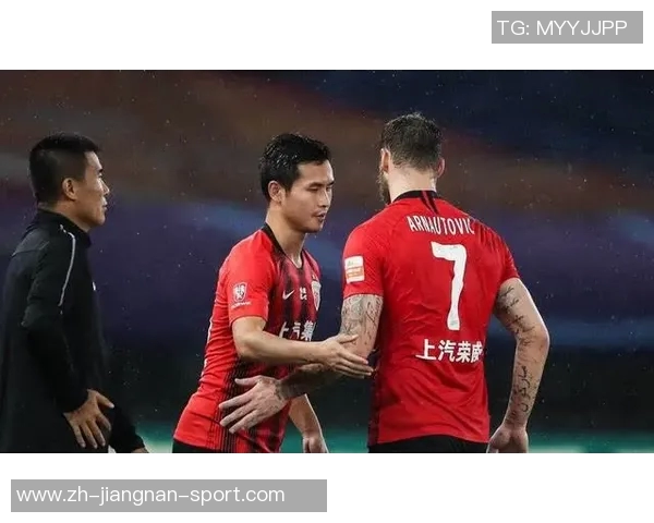 卢教练称约翰科林斯为球队关键球员将确保其发挥最佳位置优势