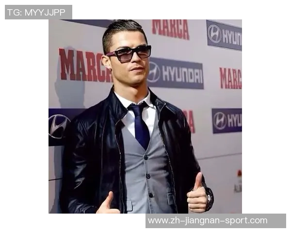 C罗社交媒体分享回归葡萄牙国家队照片帅气戴墨镜引发球迷热议