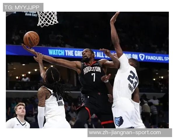 乌度卡称赞KD无私传球能力强调四打三战术需队友配合 乌度卡称赞KD无私传球能力强调四打三战术需队友配合