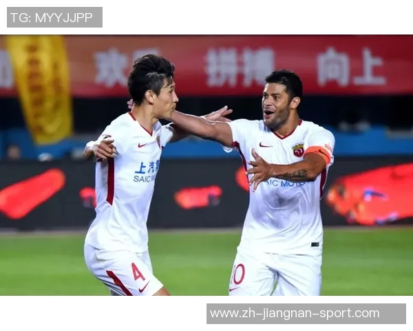 王燊超火力全开四球追平中超单季纪录天外流星般闪耀赛场