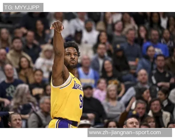 雷迪克称赞布朗尼成长显著G联盟经历助力他的全面提升 雷迪克称赞布朗尼成长显著G联盟经历助力他的全面提升