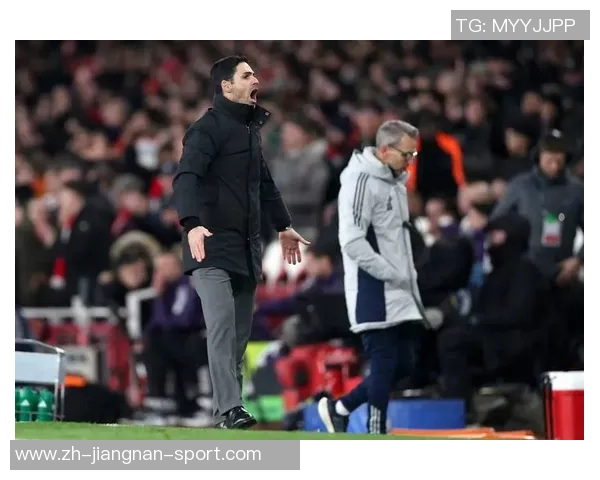 曼联成英超首队在客场对阿森纳打进两记禁区外远射的球队